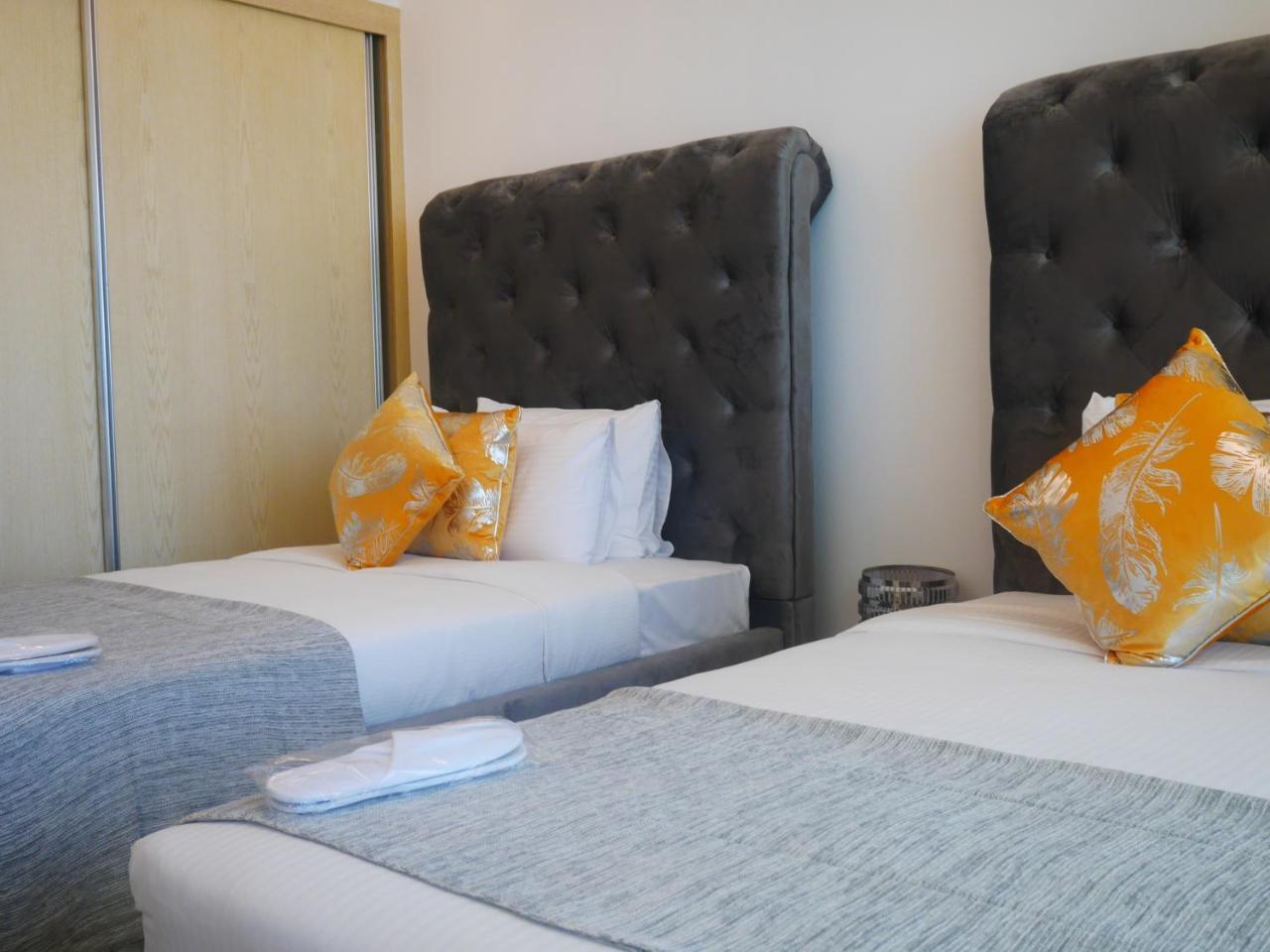 Stunning 5* 4Br-Oceanfront-Apartment Dubaï Extérieur photo